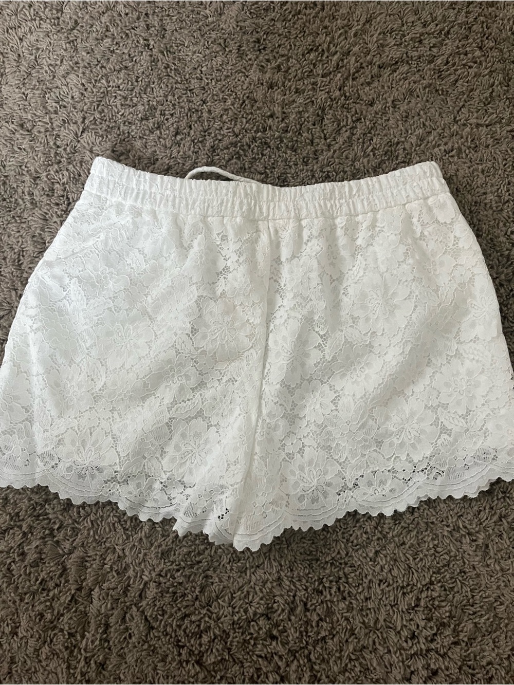 White Lace Shorts - Picture 3 of 3